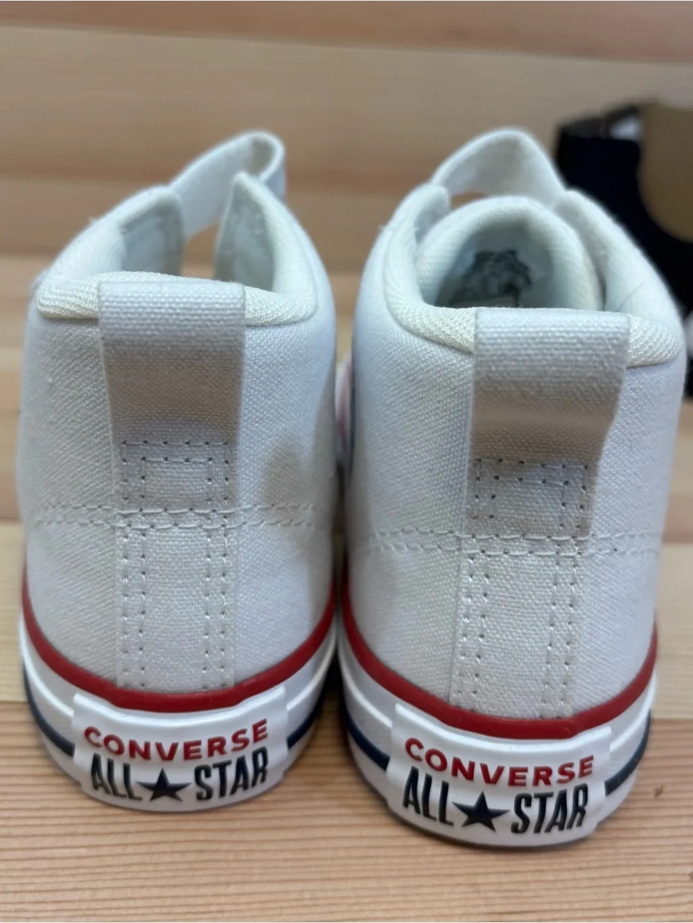 Converse‎ Chuck Taylor All Star Mid Malden Street Kids Sneakers Sz 2 Y White